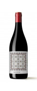 Botella del vino tinto Trispol 2016