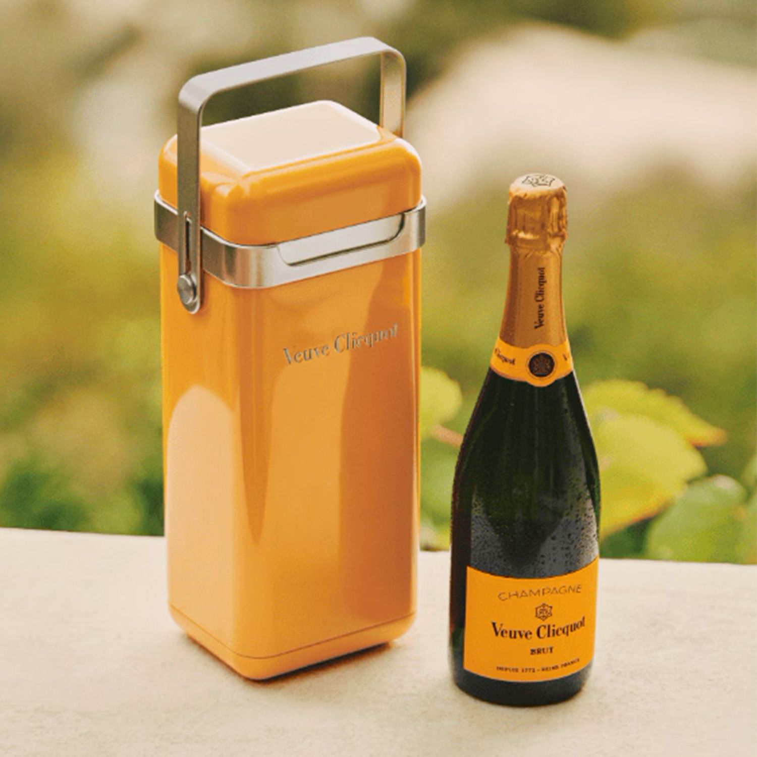 veuve-clicquot-yellow-label-