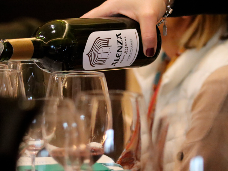 Disfruta de un descuento exclusivo para visitar todas las bodegas del grupo Familia Fernández Rivera
